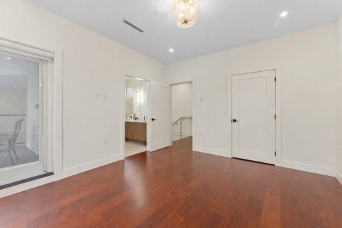 2719 46Th Avenue E, Vancouver, BC 