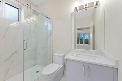 2719 46Th Avenue E, Vancouver, BC 