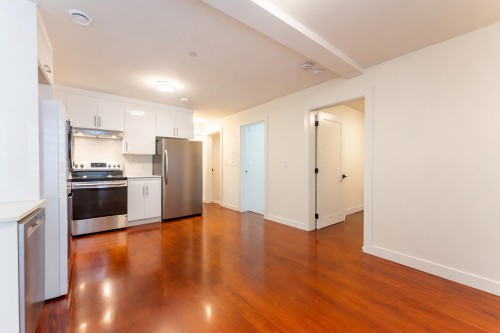 2719 46Th Avenue E, Vancouver, BC 
