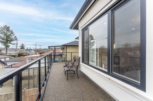2719 46Th Avenue E, Vancouver, BC 