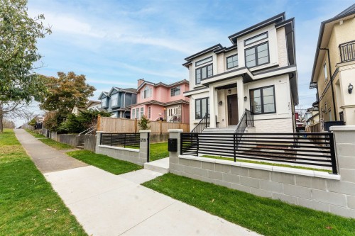 2719 46Th Avenue E, Vancouver, BC 