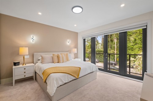 1126 Heywood Street, North Vancouver, BC 