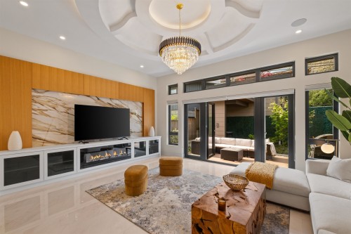 1126 Heywood Street, North Vancouver, BC 