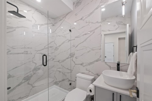 1126 Heywood Street, North Vancouver, BC 