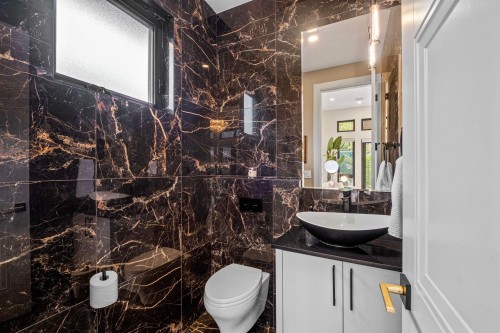 1126 Heywood Street, North Vancouver, BC 