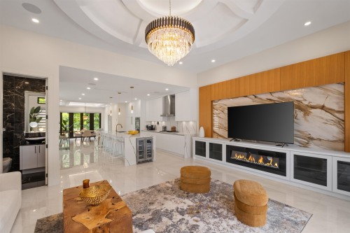 1126 Heywood Street, North Vancouver, BC 
