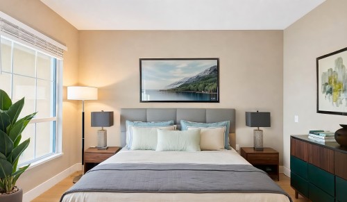 211-2985 Princess Crescent, Coquitlam, BC - Indoor Photo Showing Bedroom