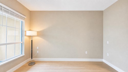 211-2985 Princess Crescent, Coquitlam, BC - Indoor Photo Showing Other Room