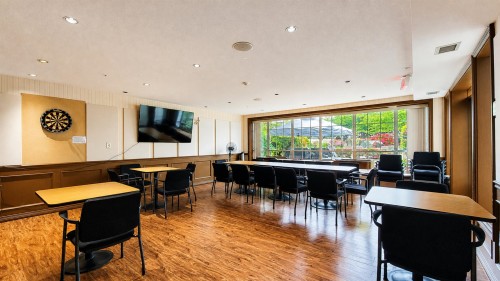 211-2985 Princess Crescent, Coquitlam, BC - Indoor