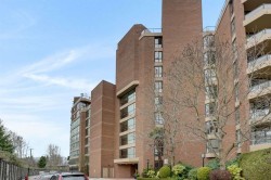 410-1490 Pennyfarthing Drive Vancouver, BC V6J 4Z3
