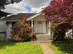 7273 Braeside Drive Burnaby, BC V5A 1E9