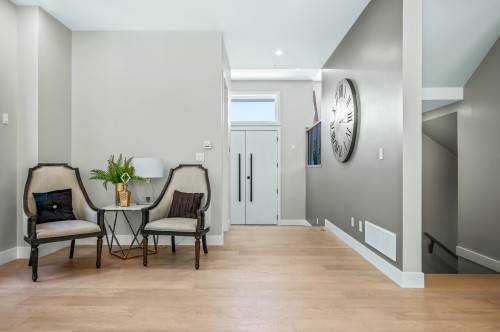 24461 Jenewein Drive, Maple Ridge, BC - Indoor Photo Showing Dining Room