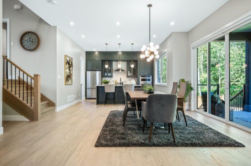 24461 Jenewein Drive, Maple Ridge, BC - Indoor Photo Showing Dining Room