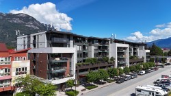 604-37881 Cleveland Avenue Squamish, BC V8B 0Z7