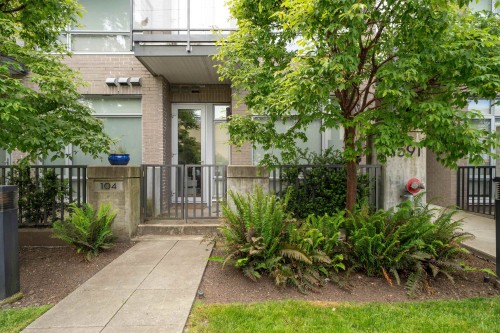 104-1591 Bowser Avenue, North Vancouver, BC 