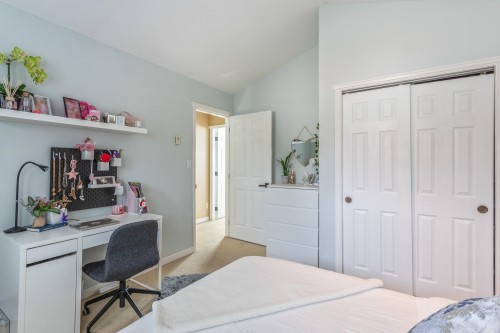 205-1518 Bowser Avenue, North Vancouver, BC 