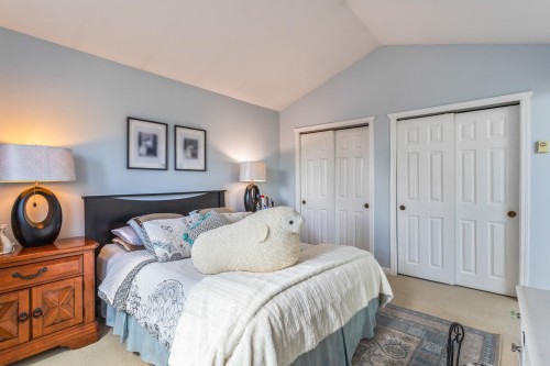 205-1518 Bowser Avenue, North Vancouver, BC 