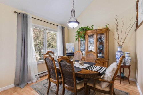 205-1518 Bowser Avenue, North Vancouver, BC 