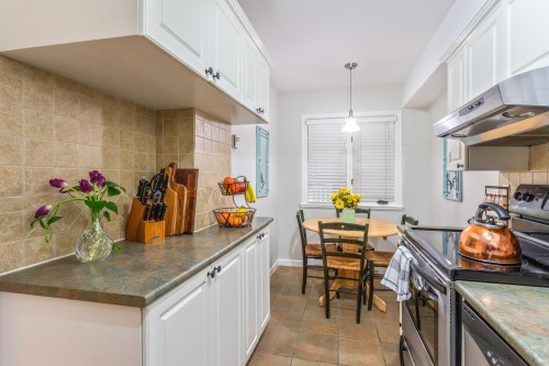 205-1518 Bowser Avenue, North Vancouver, BC 