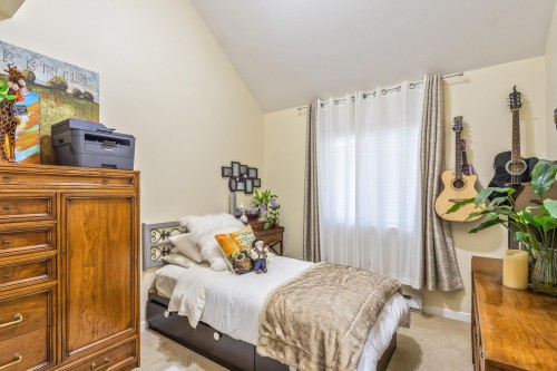 205-1518 Bowser Avenue, North Vancouver, BC 