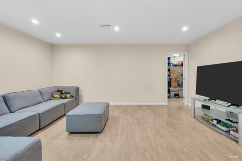 2143 Mcmullen Avenue, Vancouver, BC 