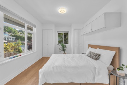 2459 Mathers Avenue, West Vancouver, BC 