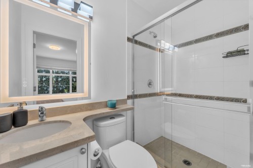 2459 Mathers Avenue, West Vancouver, BC 