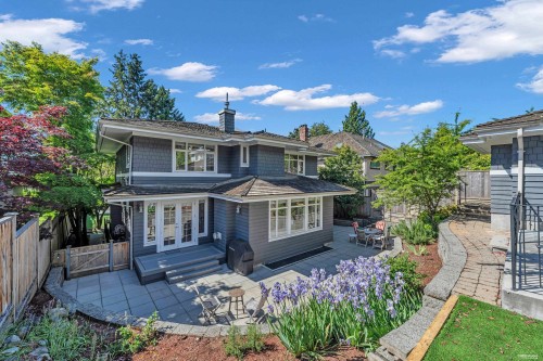 2459 Mathers Avenue, West Vancouver, BC 