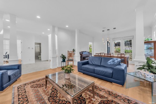 2459 Mathers Avenue, West Vancouver, BC 