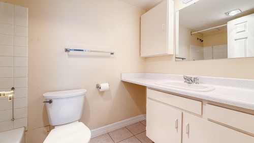 102-6380 Buswell Street, Richmond, BC 