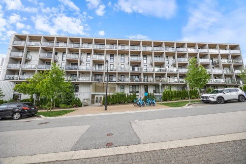 317-9888 University Crescent  Burnaby, BC V5A 0G4