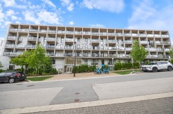 317-9888 University Crescent Burnaby, BC V5A 0G4