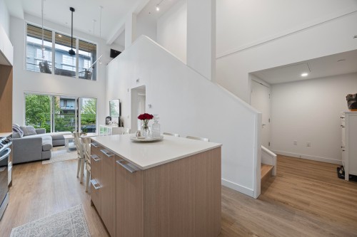 317-9888 University Crescent, Burnaby, BC 