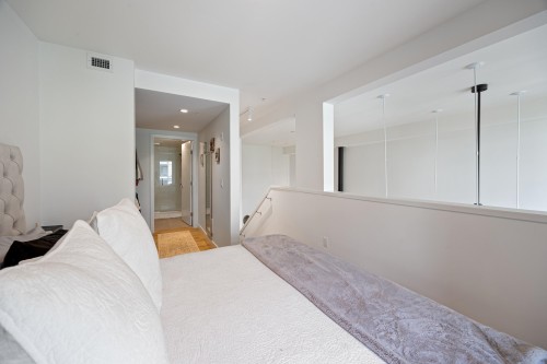 317-9888 University Crescent, Burnaby, BC 