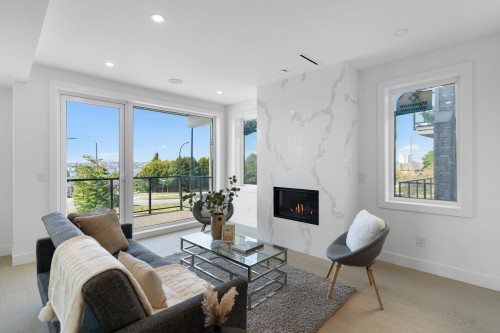 340 Keith Road E, North Vancouver, BC 
