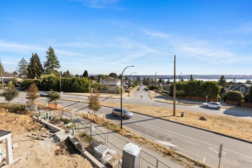 340 Keith Road E, North Vancouver, BC 