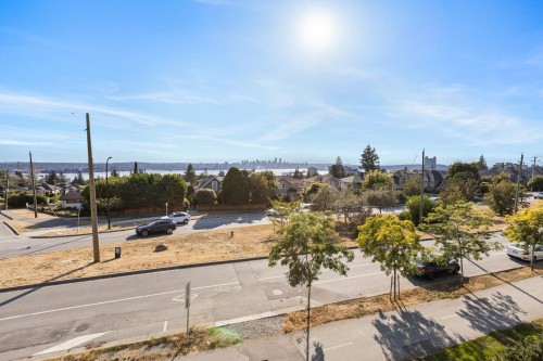 340 Keith Road E, North Vancouver, BC 