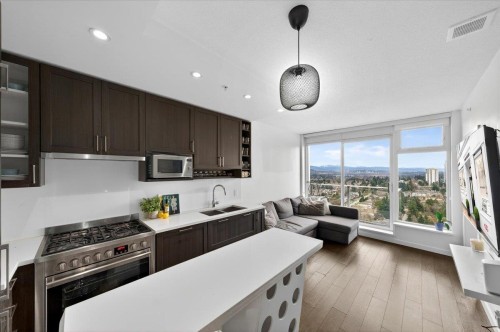 3006-5515 Boundary Road  Vancouver, BC V5R 0E3