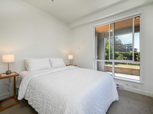 103-7599 15Th Street, Burnaby, BC 