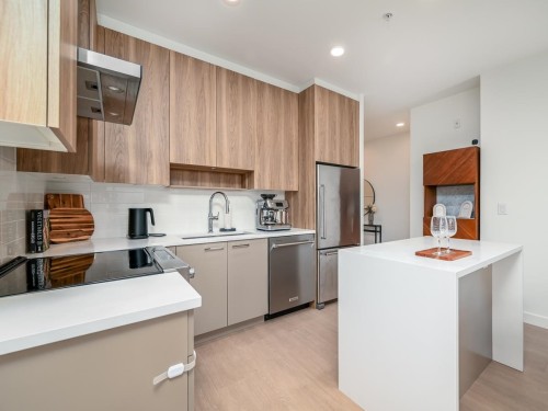 103-7599 15Th Street, Burnaby, BC 