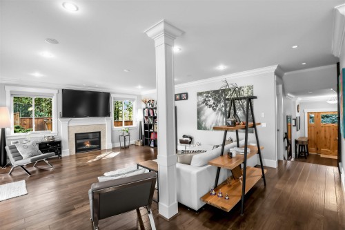 1376 Dyck Road, North Vancouver, BC 