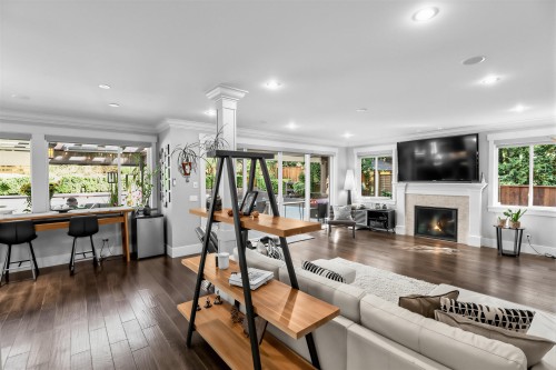 1376 Dyck Road, North Vancouver, BC 