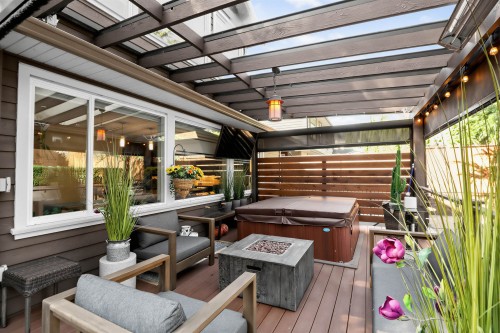1376 Dyck Road, North Vancouver, BC 