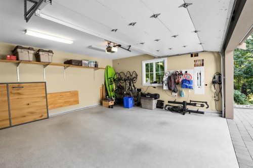 1376 Dyck Road, North Vancouver, BC 