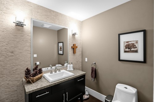 1376 Dyck Road, North Vancouver, BC 