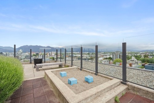 710-209 7Th Avenue E, Vancouver, BC - Outdoor With Balcony With View