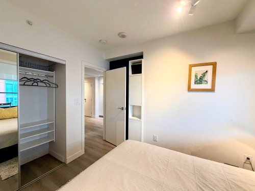 710-209 7Th Avenue E, Vancouver, BC - Indoor Photo Showing Bedroom