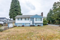 3141 York Street  Port Coquitlam, BC V3B 4A7