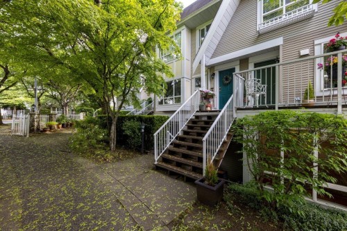 79-6588 Southoaks Crescent  Burnaby, BC V5E 4K1