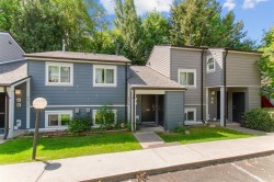 2676 Tretheway Drive Burnaby, BC V5B 4R8